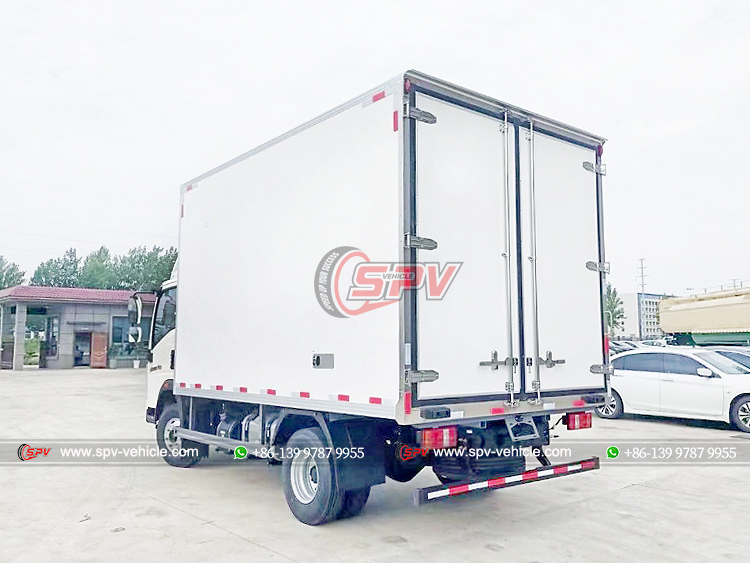 Sinotruk 4X2 Light Reefer Lorry - Rear Left Side